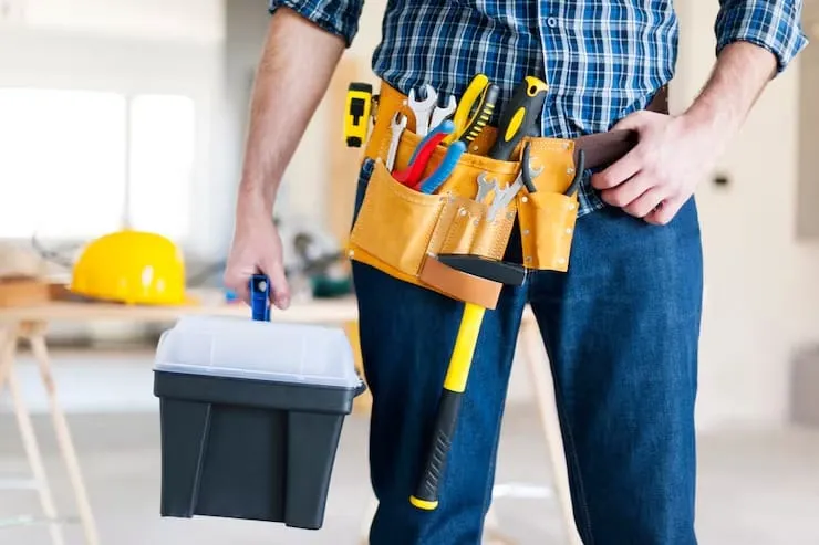 imgi_13_part-male-construction-worker_329181-3734 (1)